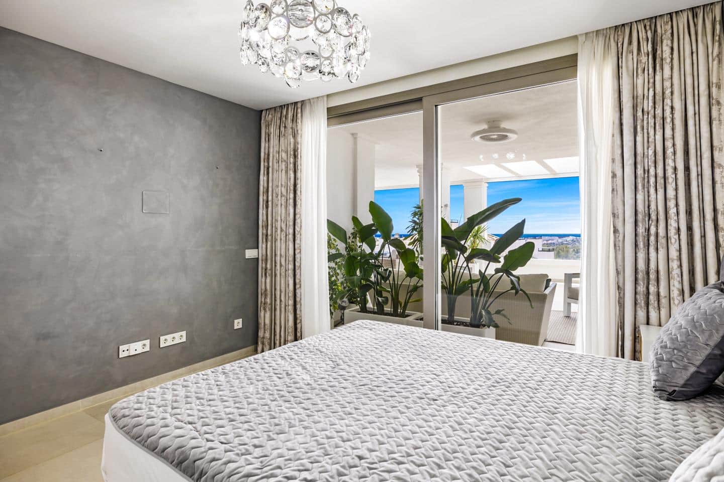 7 soveværelse Lejlighed til salg i Marbella med swimmingpool garage - € 4.300.000 (Ref: 9444935)