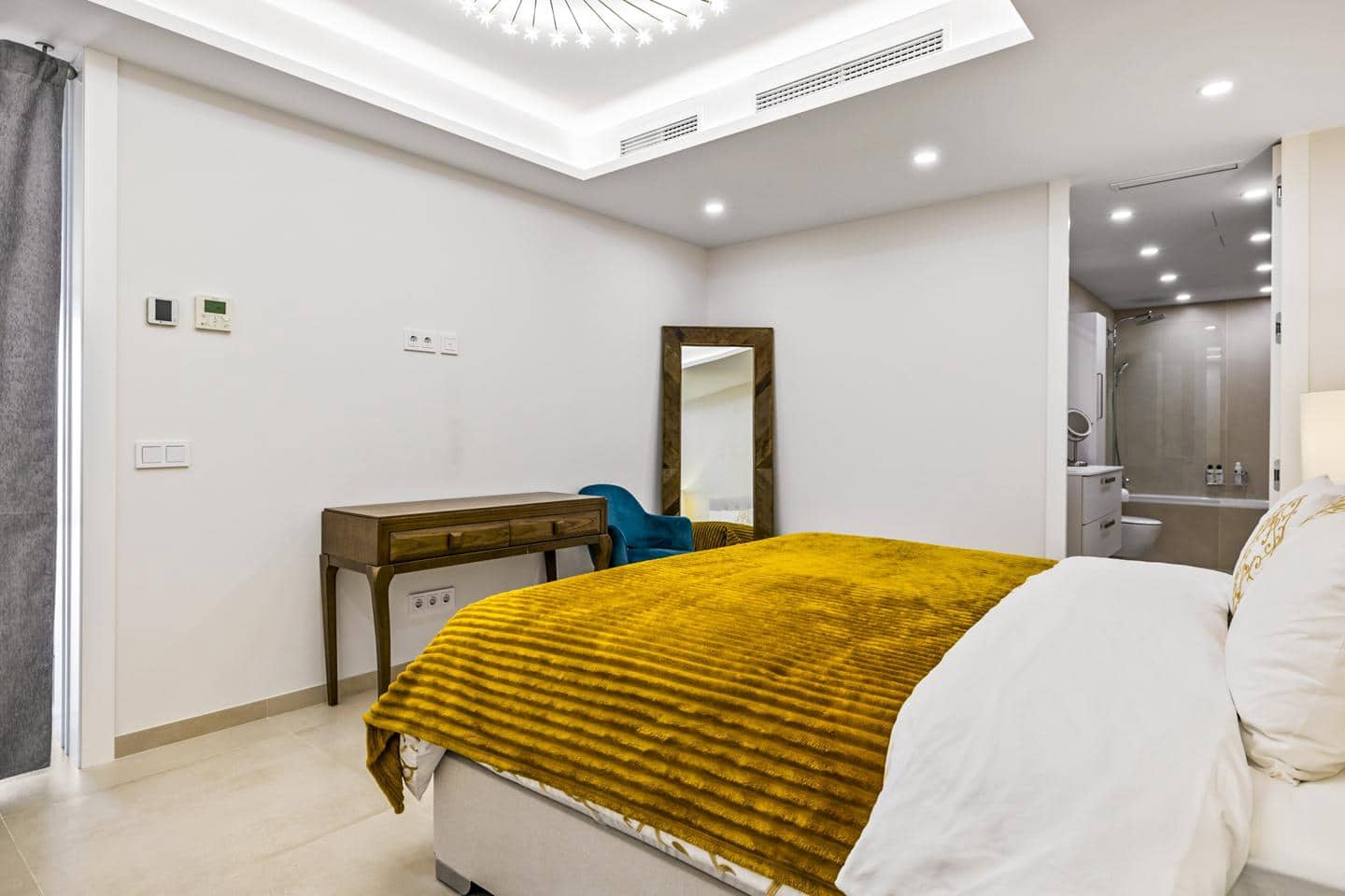 7 soveværelse Lejlighed til salg i Marbella med swimmingpool garage - € 4.300.000 (Ref: 9444935)