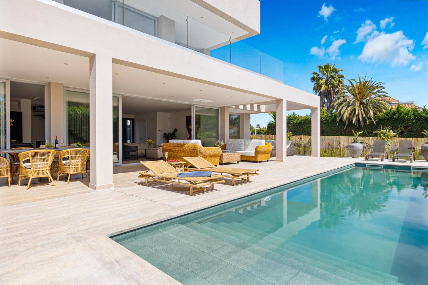 5 makuuhuone Huvila myytävänä paikassa Marbella mukana uima-altaan - 2 950 000 € (Ref: 9444936)