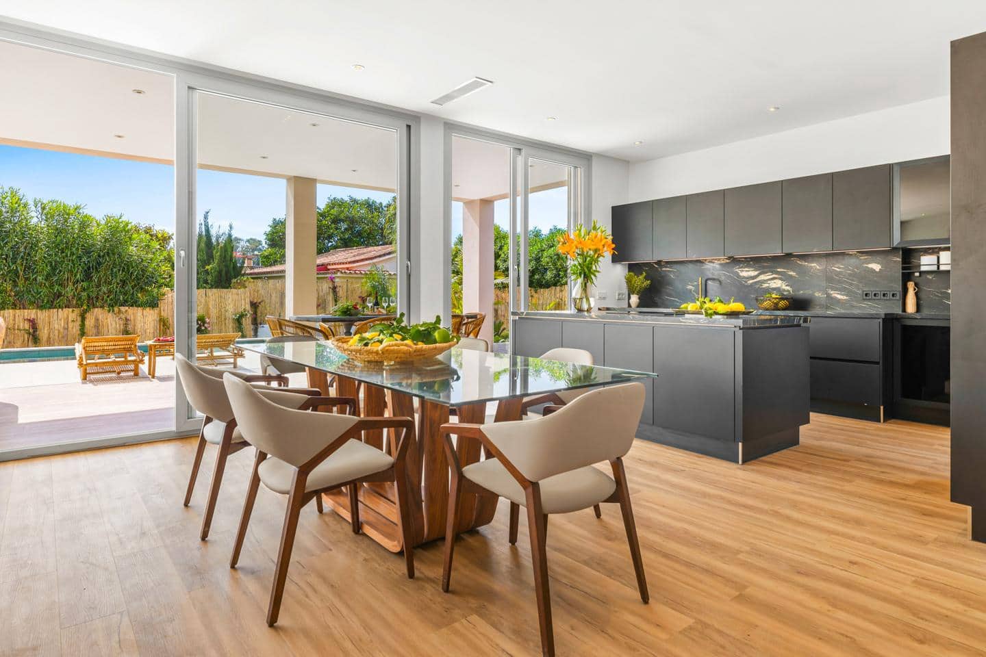 5 makuuhuone Huvila myytävänä paikassa Marbella mukana uima-altaan - 2 950 000 € (Ref: 9444936)