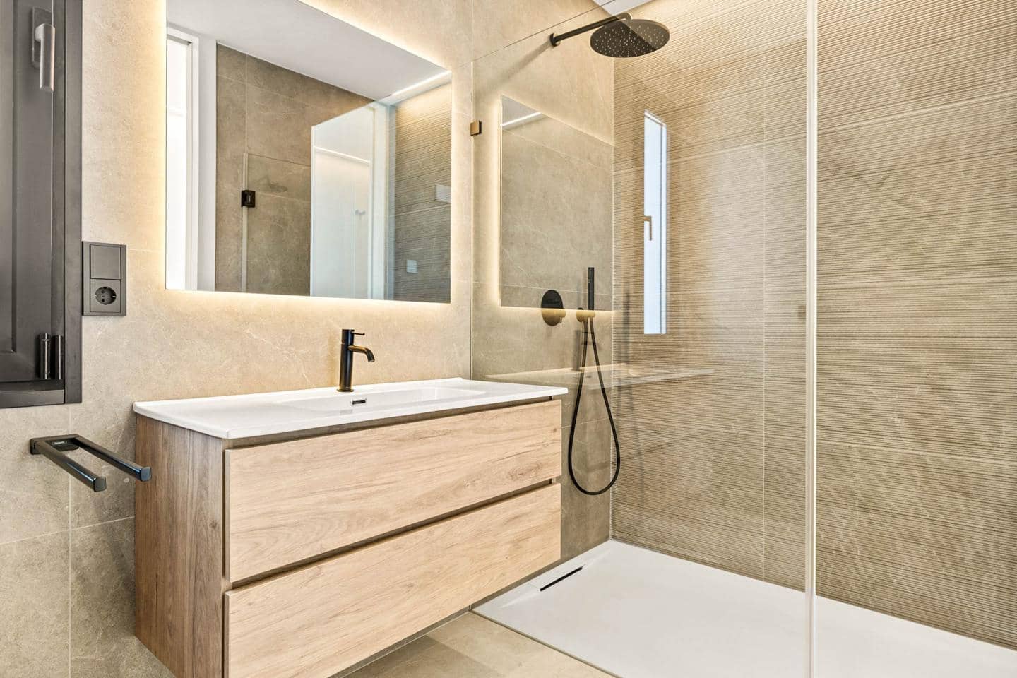 4 soveværelse Villa til salg i Benahavis med swimmingpool garage - € 3.485.000 (Ref: 9444938)