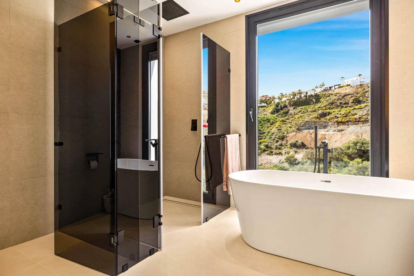 4 soveværelse Villa til salg i Benahavis med swimmingpool garage - € 3.485.000 (Ref: 9444938)