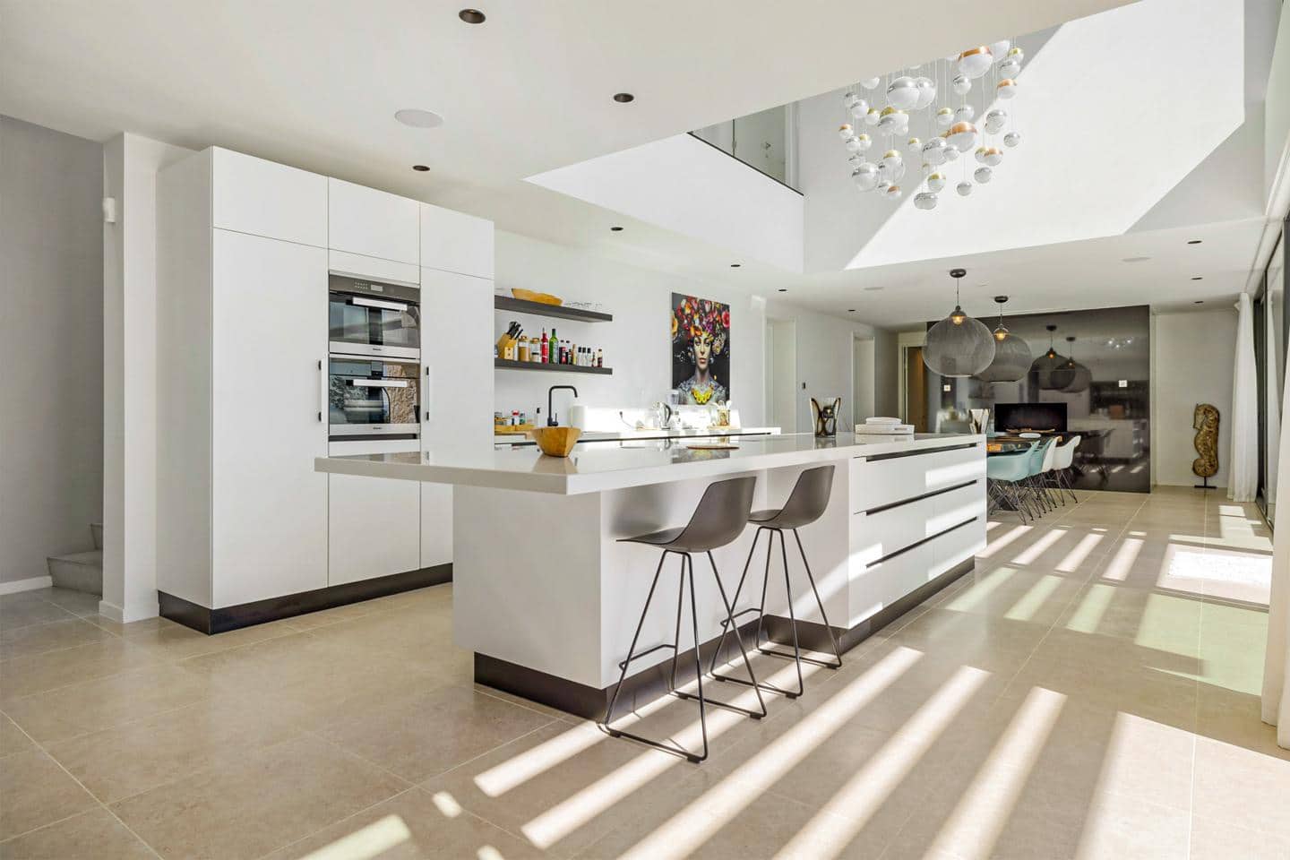 5 bedroom Villa for sale in Benahavis with pool garage - € 4,950,000 (Ref: 9447348)