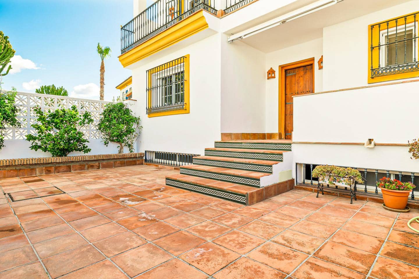 4 quarto Moradia para venda em Marbella com piscina garagem - 949 000 € (Ref: 9447349)