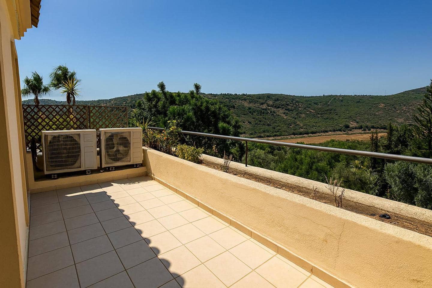 3 Zimmer Wohnung zu verkaufen in Sotogrande mit Pool Garage - 450.000 € (Ref: 9464942)