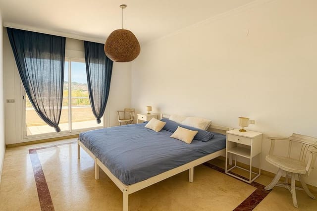 3 Zimmer Wohnung zu verkaufen in Sotogrande Alto, San Roque mit Pool Garage - 450.000 € (Ref: 9464942)