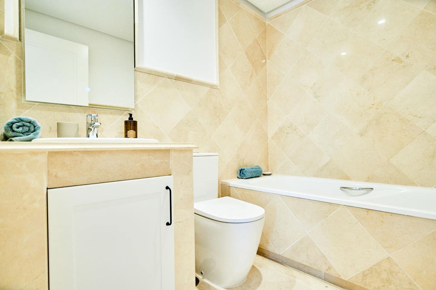 2 sypialnia Mieszkanie na sprzedaż w Marbella z basenem garażem - 497 500 € (Ref: 9467754)