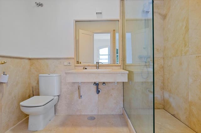 3 Zimmer Villa zu verkaufen in La Quinta, Benahavís - 550.000 € (Ref: 9469793)