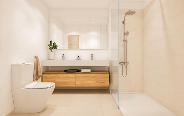 Piso de 2 habitaciones en Estepona Golf, Estepona en venta con piscina garaje - 340.000 € (Ref: 9471315)