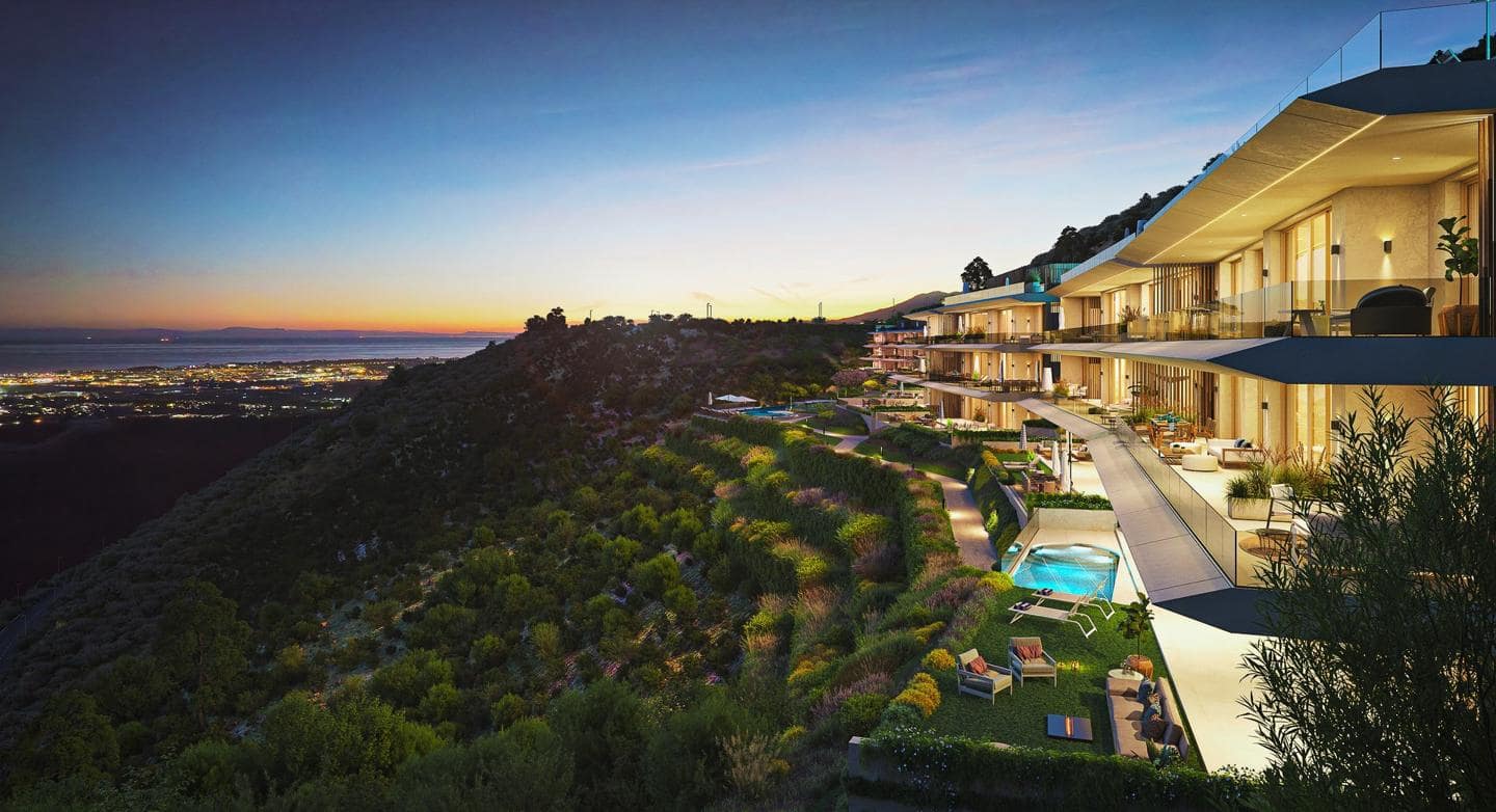 2 bedroom Flat for sale in Marbella with pool garage - € 1,540,000 (Ref: 9475051)