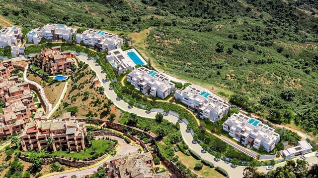 2 bedroom Flat for sale in Ojen with pool garage - € 920,000 (Ref: 9475114)