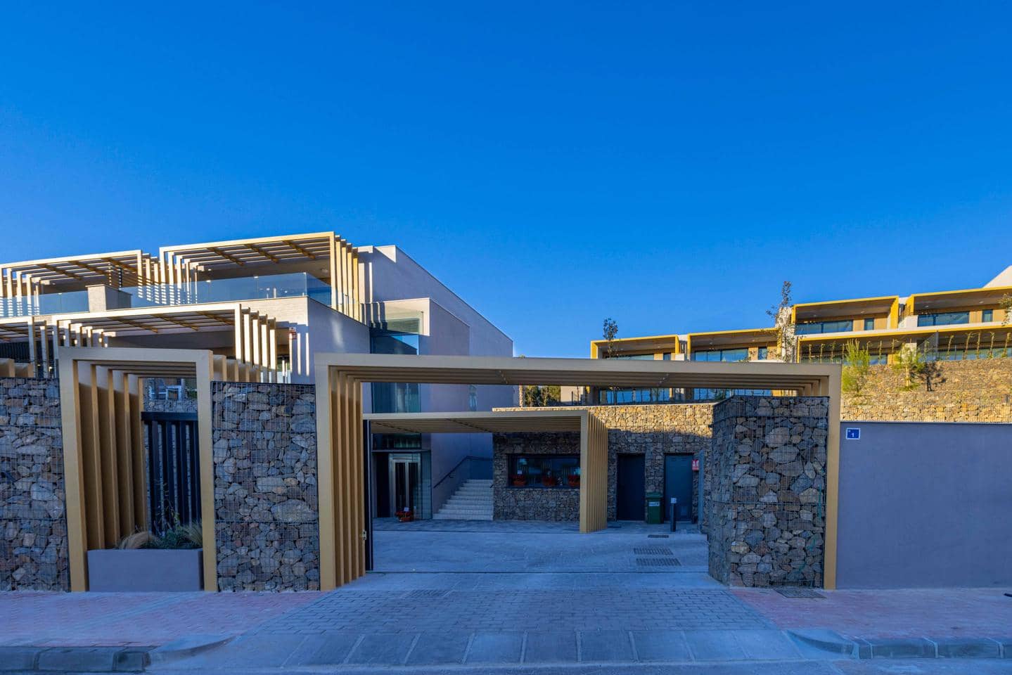 4 bedroom Villa for sale in Mijas with pool garage - € 766,000 (Ref: 9475692)