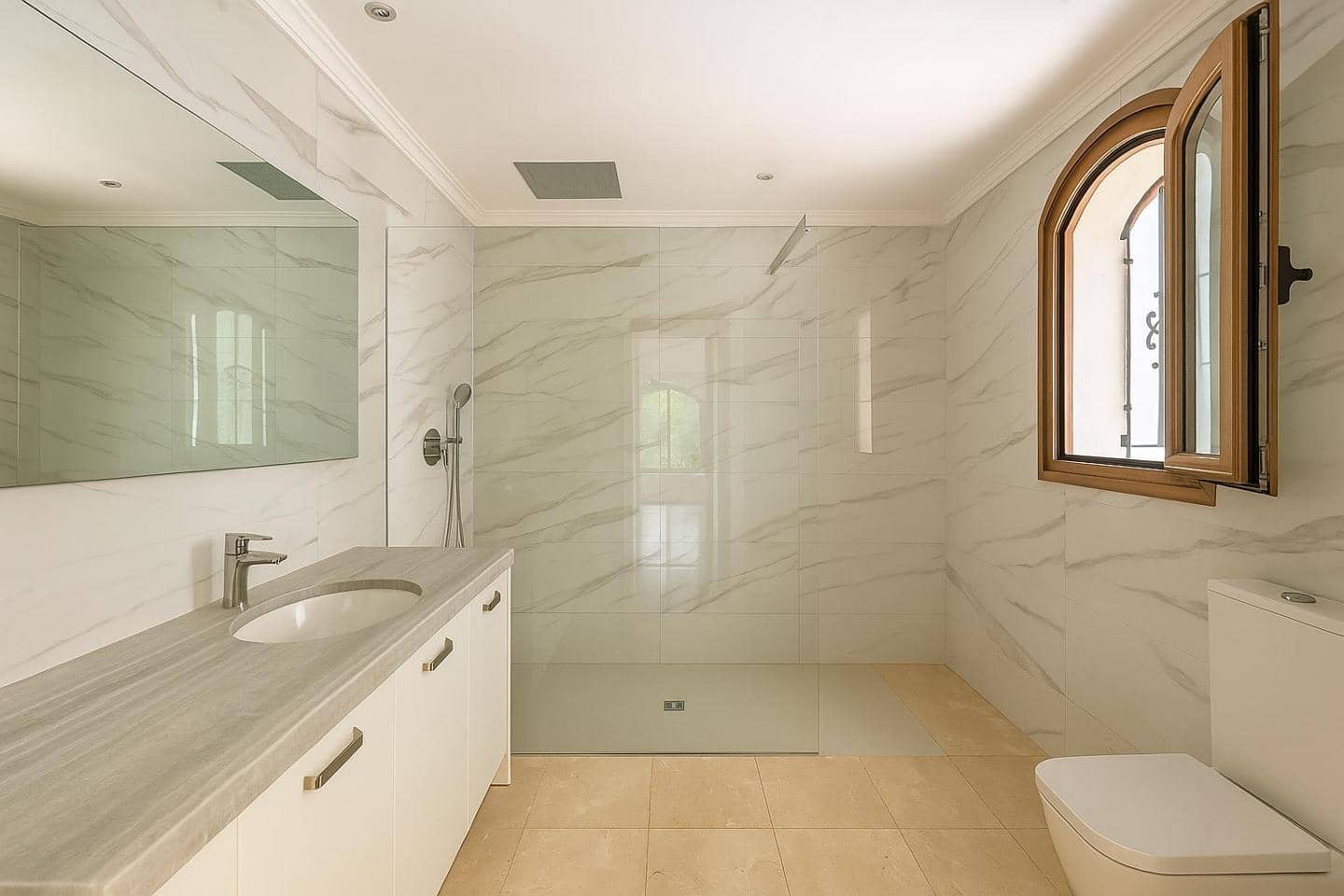 Chalet de 4 habitaciones en Marbella en venta con piscina garaje - 2.690.000 € (Ref: 9475713)