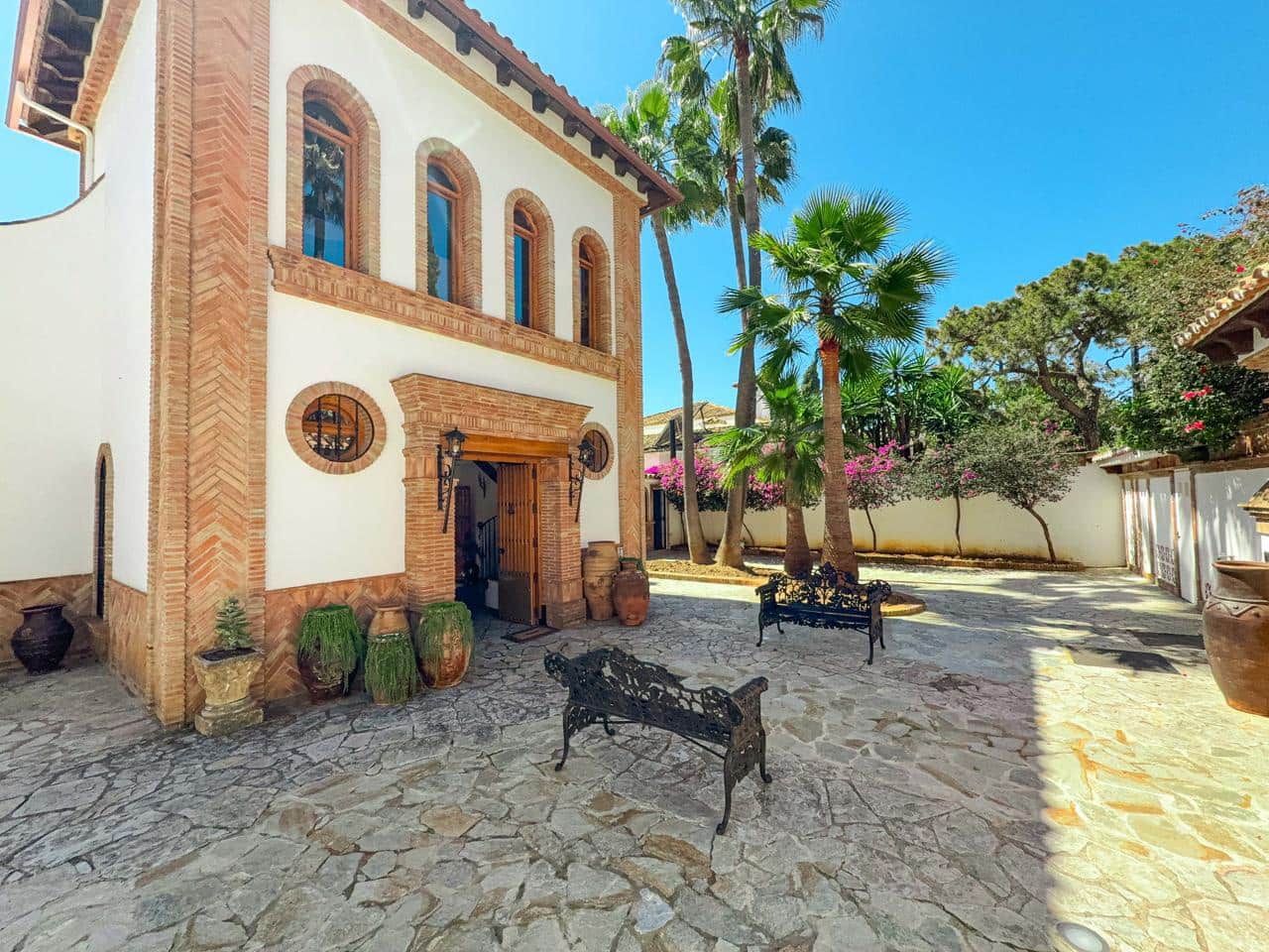 Chalet de 4 habitaciones en Marbella en venta con piscina garaje - 2.690.000 € (Ref: 9475713)