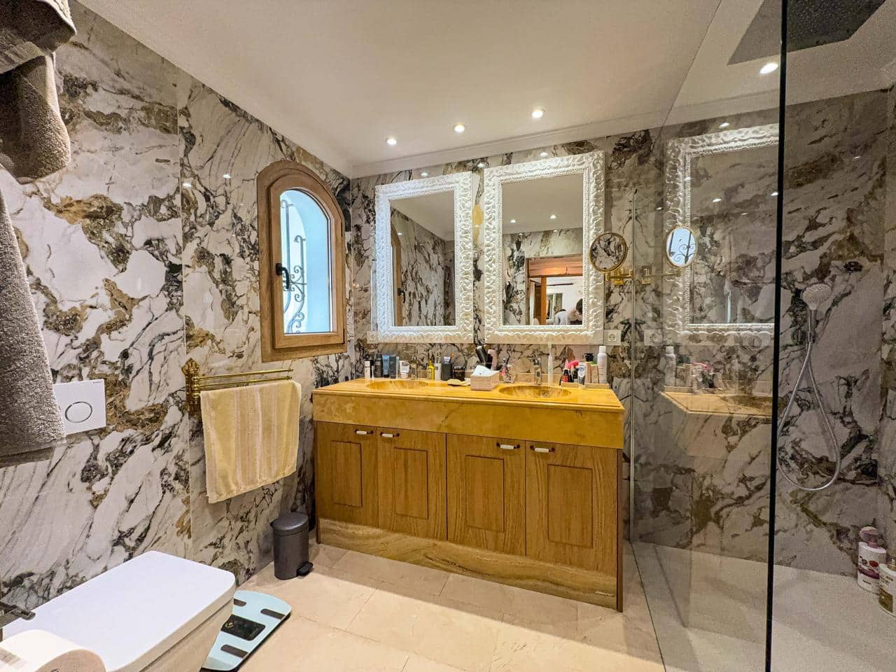 Chalet de 4 habitaciones en Marbella en venta con piscina garaje - 2.690.000 € (Ref: 9475713)