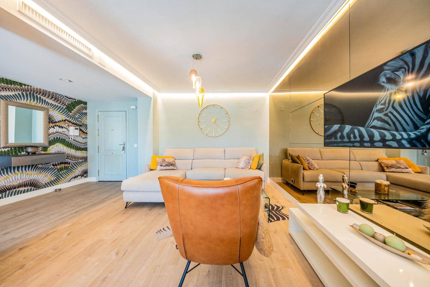 2 bedroom Flat for sale in Marbella with pool garage - € 689,000 (Ref: 9493888)