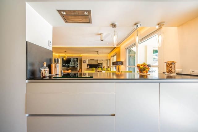 2 slaapkamer Flat te koop in Rodeo Alto - Guadaiza - La Campana, Marbella met zwembad garage - € 689.000 (Ref: 9493888)