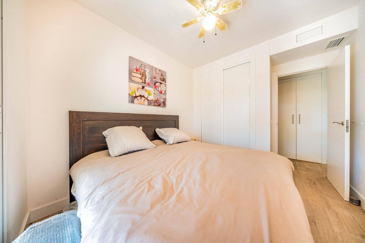 2 bedroom Flat for sale in Marbella with pool garage - € 689,000 (Ref: 9493888)