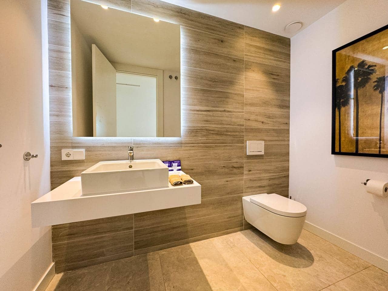 3 bedroom Flat for sale in Marbella with pool garage - € 1,550,000 (Ref: 9496389)