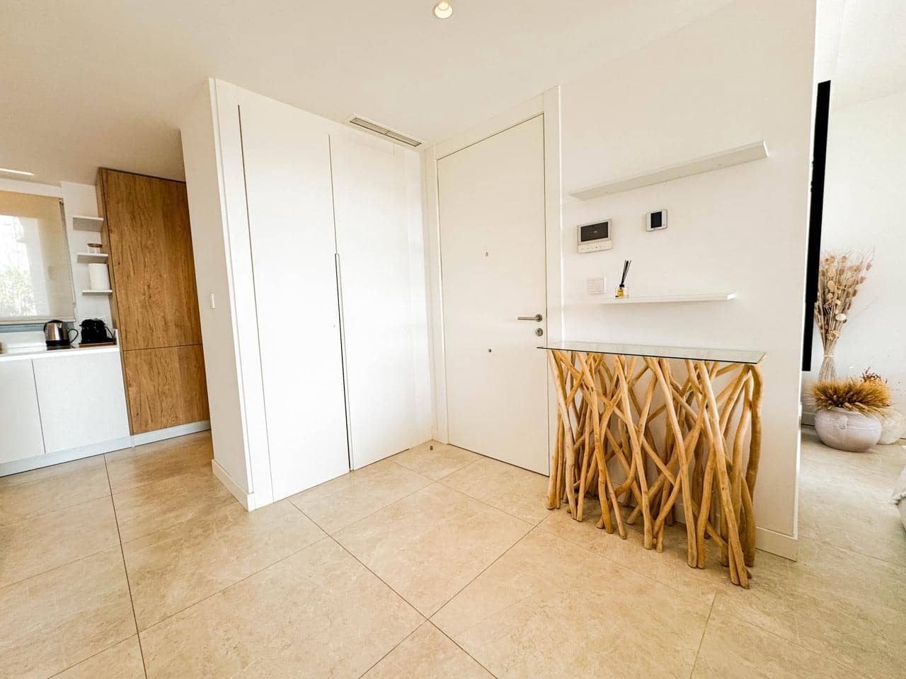 3 bedroom Flat for sale in Marbella with pool garage - € 1,550,000 (Ref: 9496389)