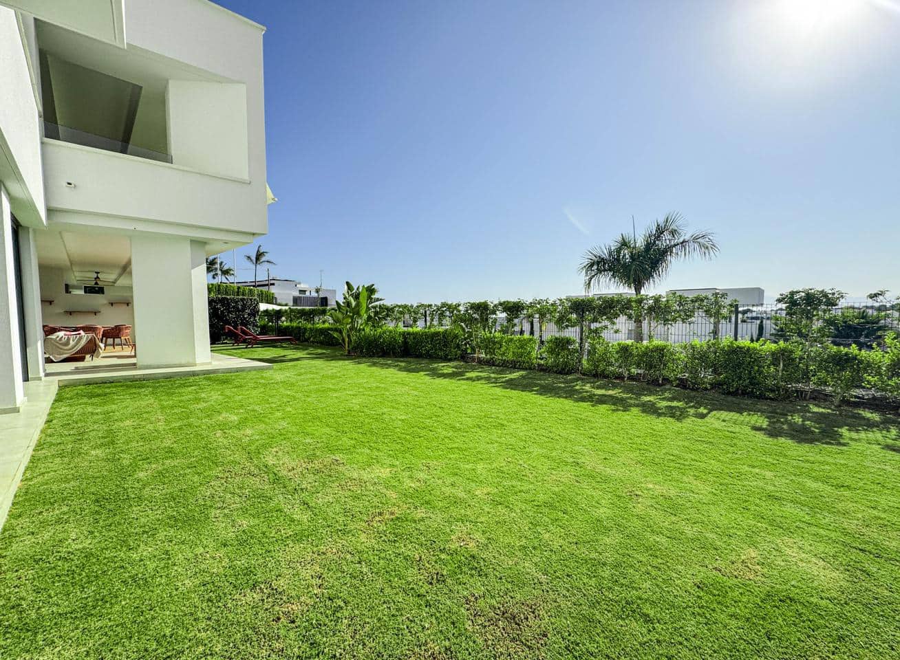 3 bedroom Flat for sale in Marbella with pool garage - € 1,550,000 (Ref: 9496389)