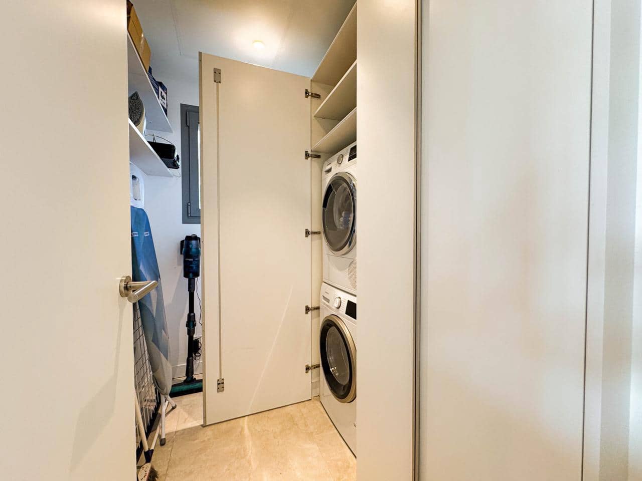 3 bedroom Flat for sale in Marbella with pool garage - € 1,550,000 (Ref: 9496389)