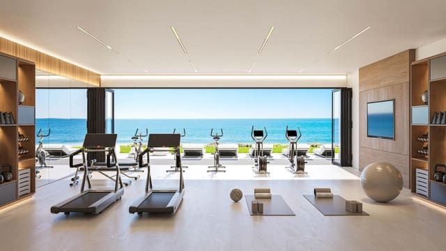 Piso de 2 habitaciones en Alcorrín, Manilva en venta con piscina garaje - 925.000 € (Ref: 9496519)