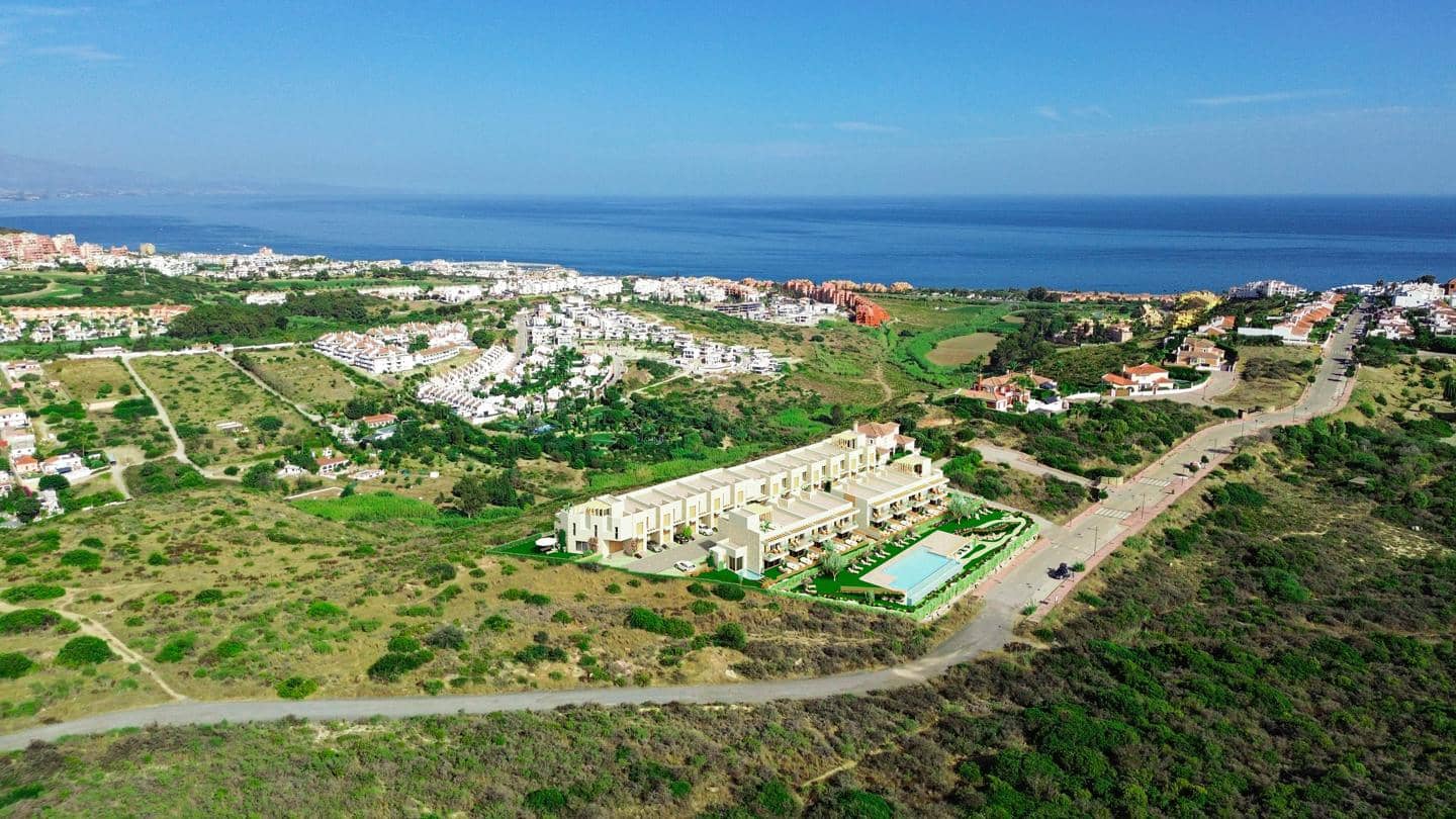 3 bedroom Villa for sale in Manilva with pool garage - € 530,000 (Ref: 9496521)