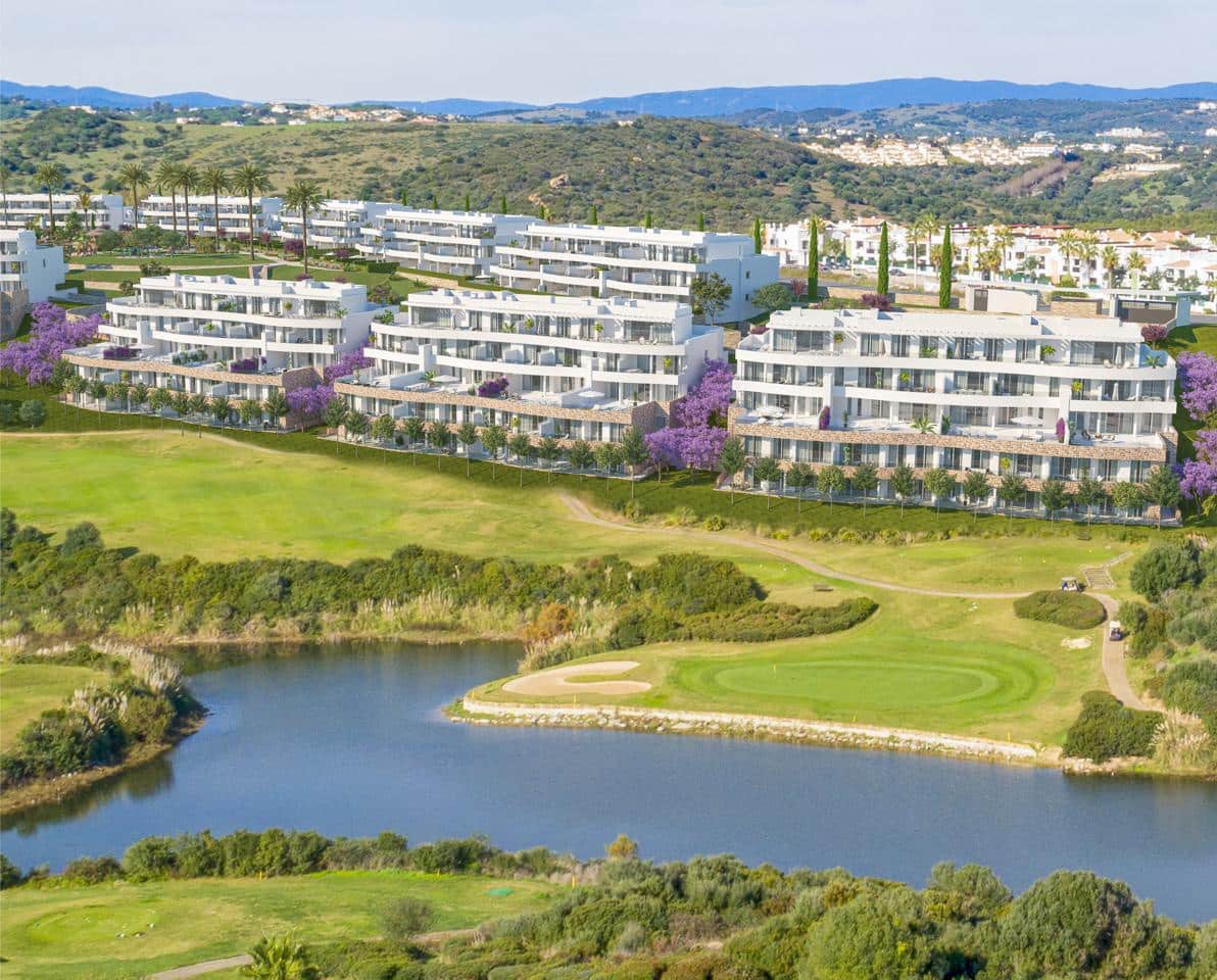 2 bedroom Flat for sale in La Alcaidesa with pool garage - € 629,000 (Ref: 9502979)