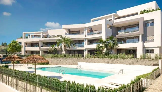 Piso de 2 habitaciones en El Velerín, Estepona en venta con piscina garaje - 457.000 € (Ref: 9503172)