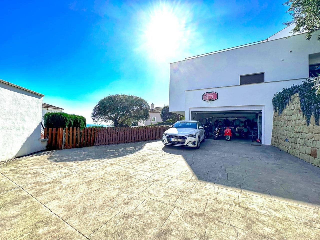 5 soverom Villa til salgs i Torreguadiaro med svømmebasseng garasje - € 1 190 000 (Ref: 9507998)