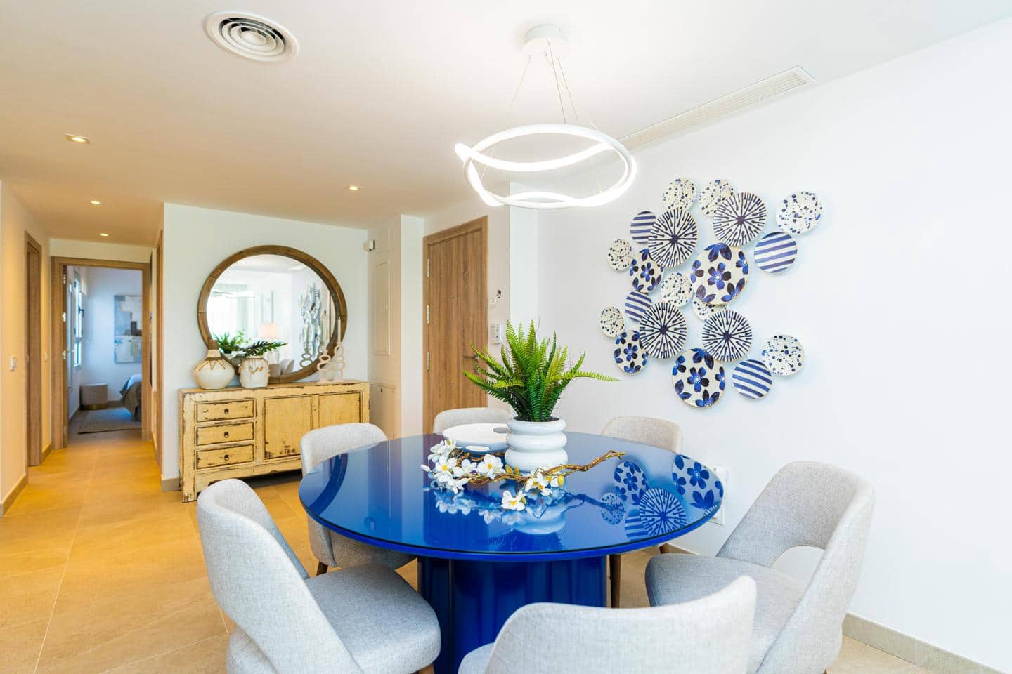 Piso de 2 habitaciones en Estepona en venta con piscina garaje - 430.000 € (Ref: 9507999)