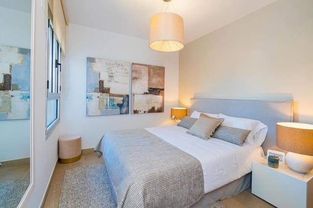 Piso de 2 habitaciones en Estepona Golf, Estepona en venta con piscina garaje - 390.000 € (Ref: 9508000)