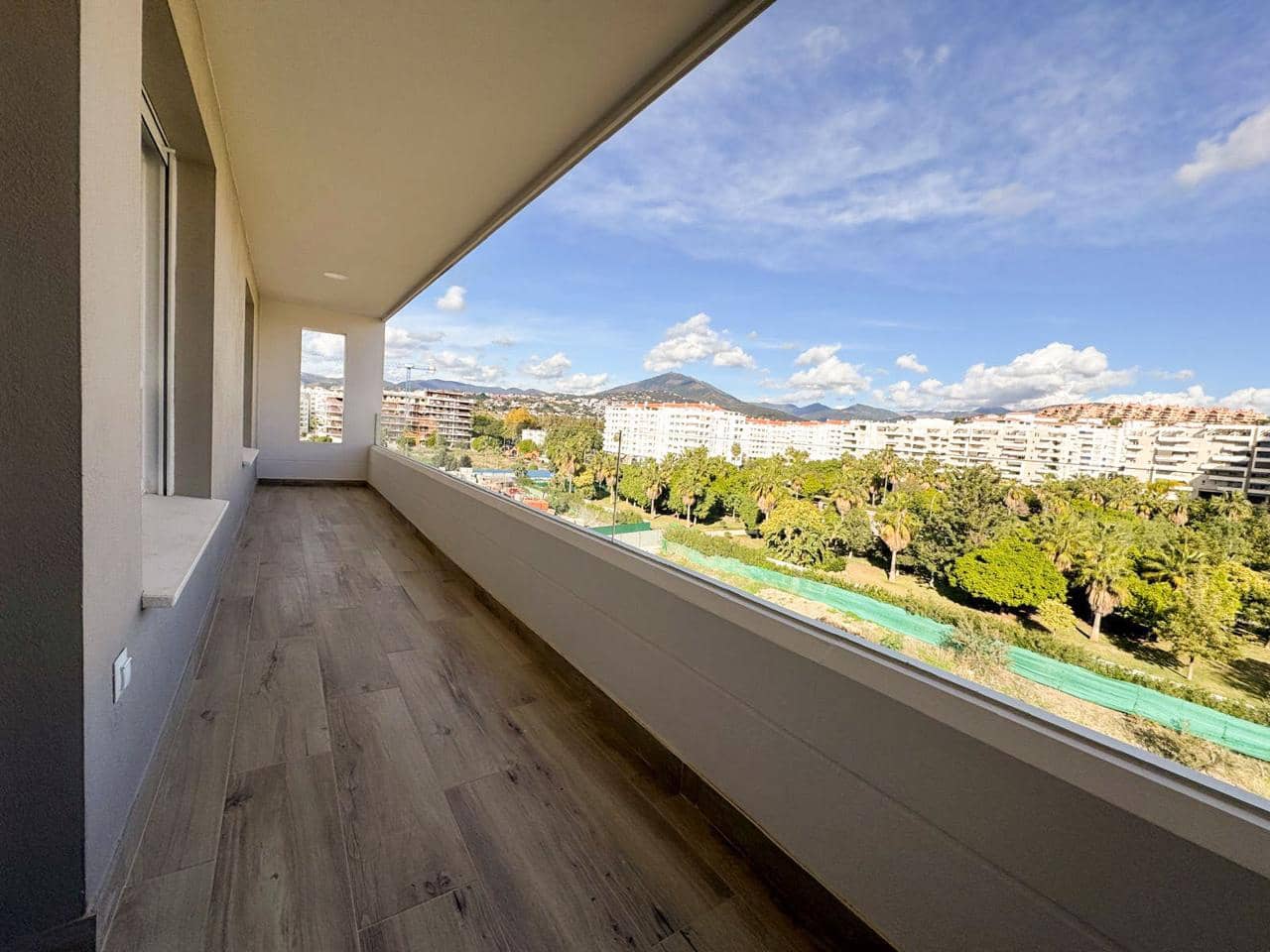 Piso de 3 habitaciones en Marbella en venta con piscina garaje - 560.000 € (Ref: 9525515)