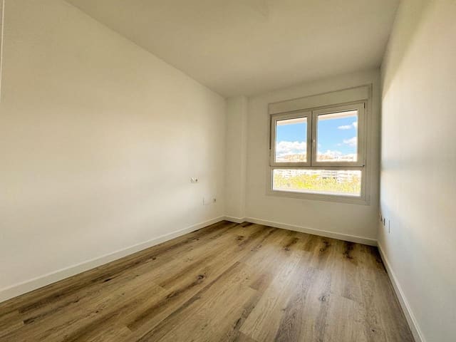 Piso de 3 habitaciones en Rodeo Alto - Guadaiza - La Campana, Marbella en venta con piscina garaje - 560.000 € (Ref: 9525515)