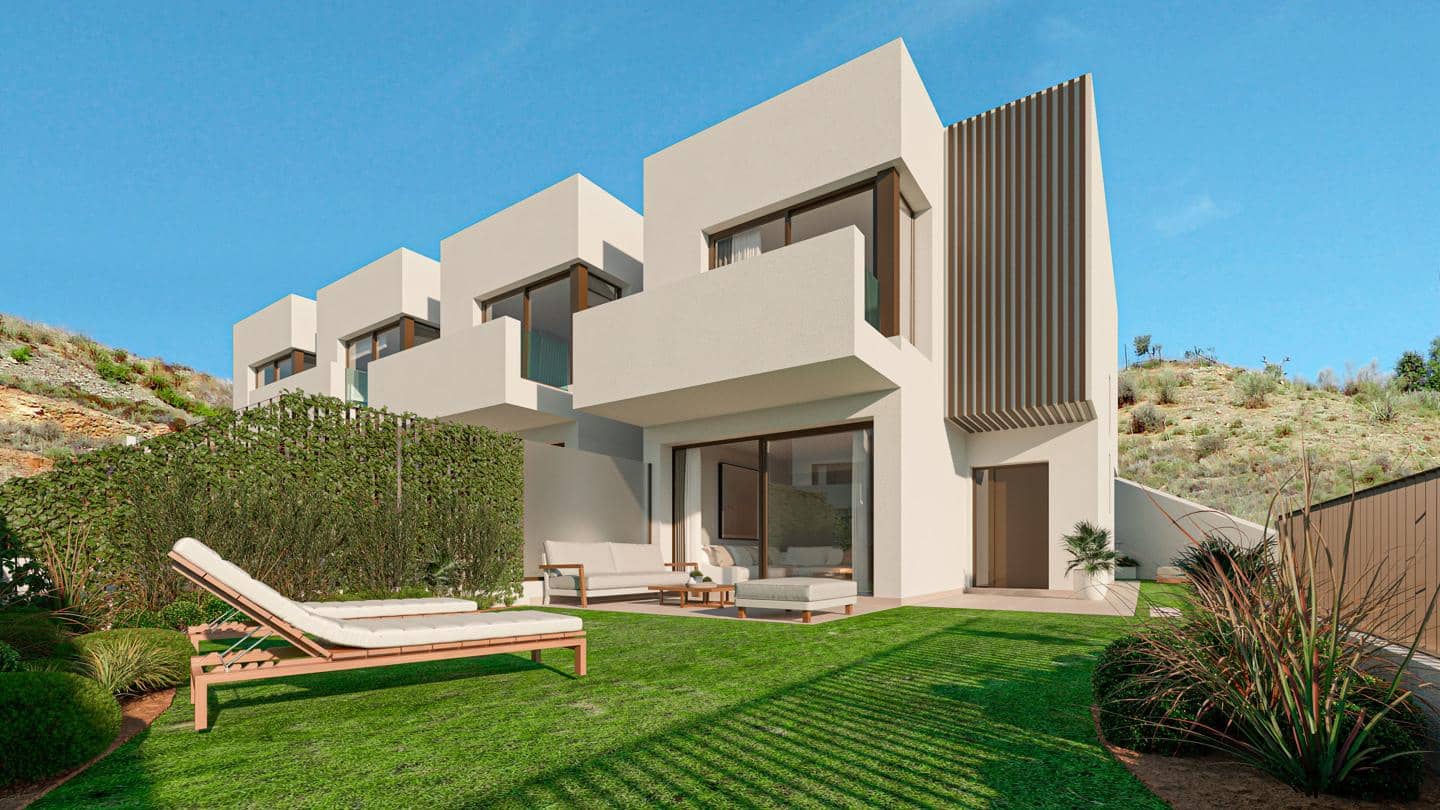 4 bedroom Villa for sale in Rincon de la Victoria with pool garage - € 695,000 (Ref: 9525516)