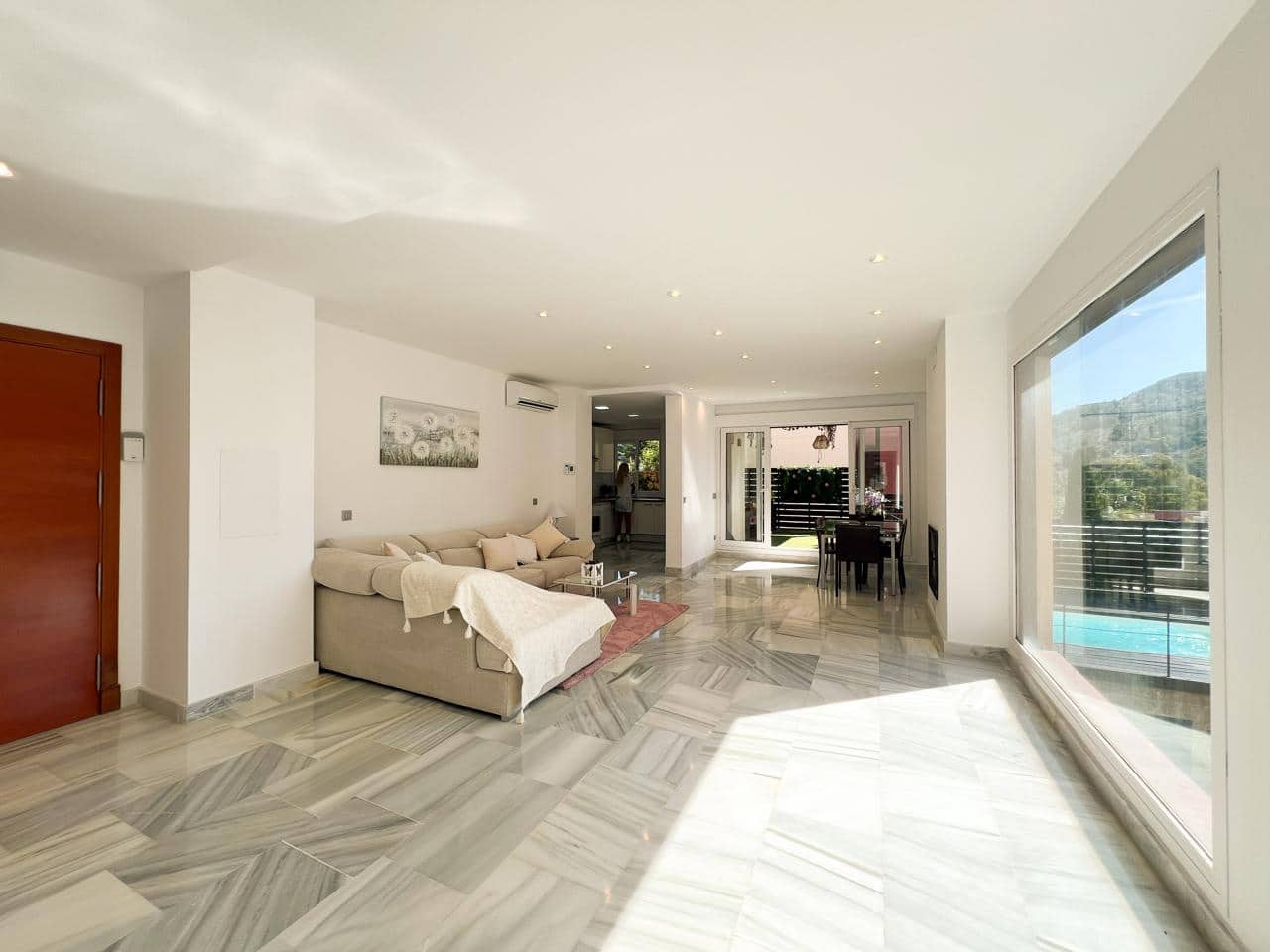 4 soveværelse Villa til salg i Benahavis med swimmingpool garage - € 679.000 (Ref: 9525517)