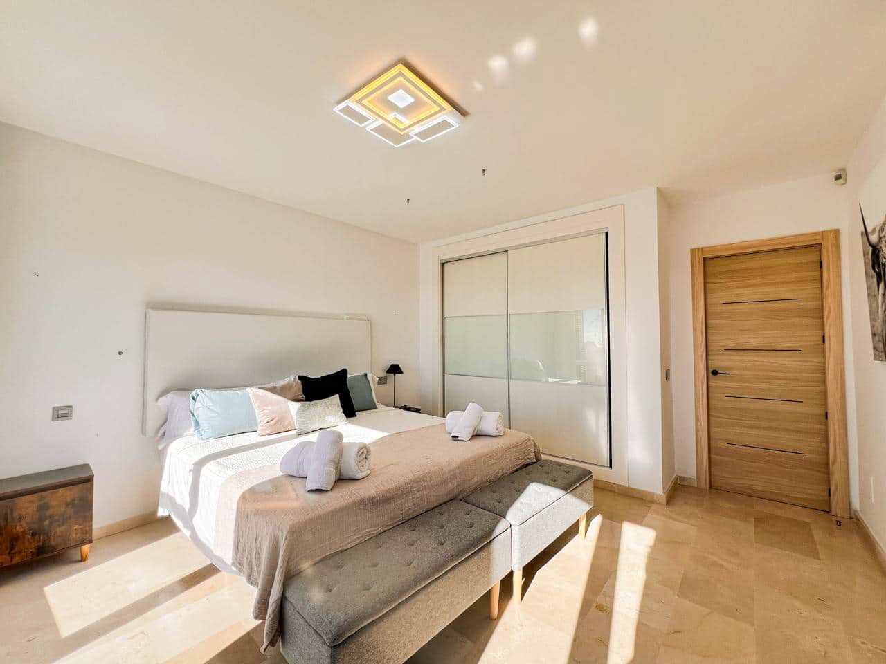 6 slaapkamer Villa te koop in Marbella met zwembad garage - € 1.600.000 (Ref: 9525944)