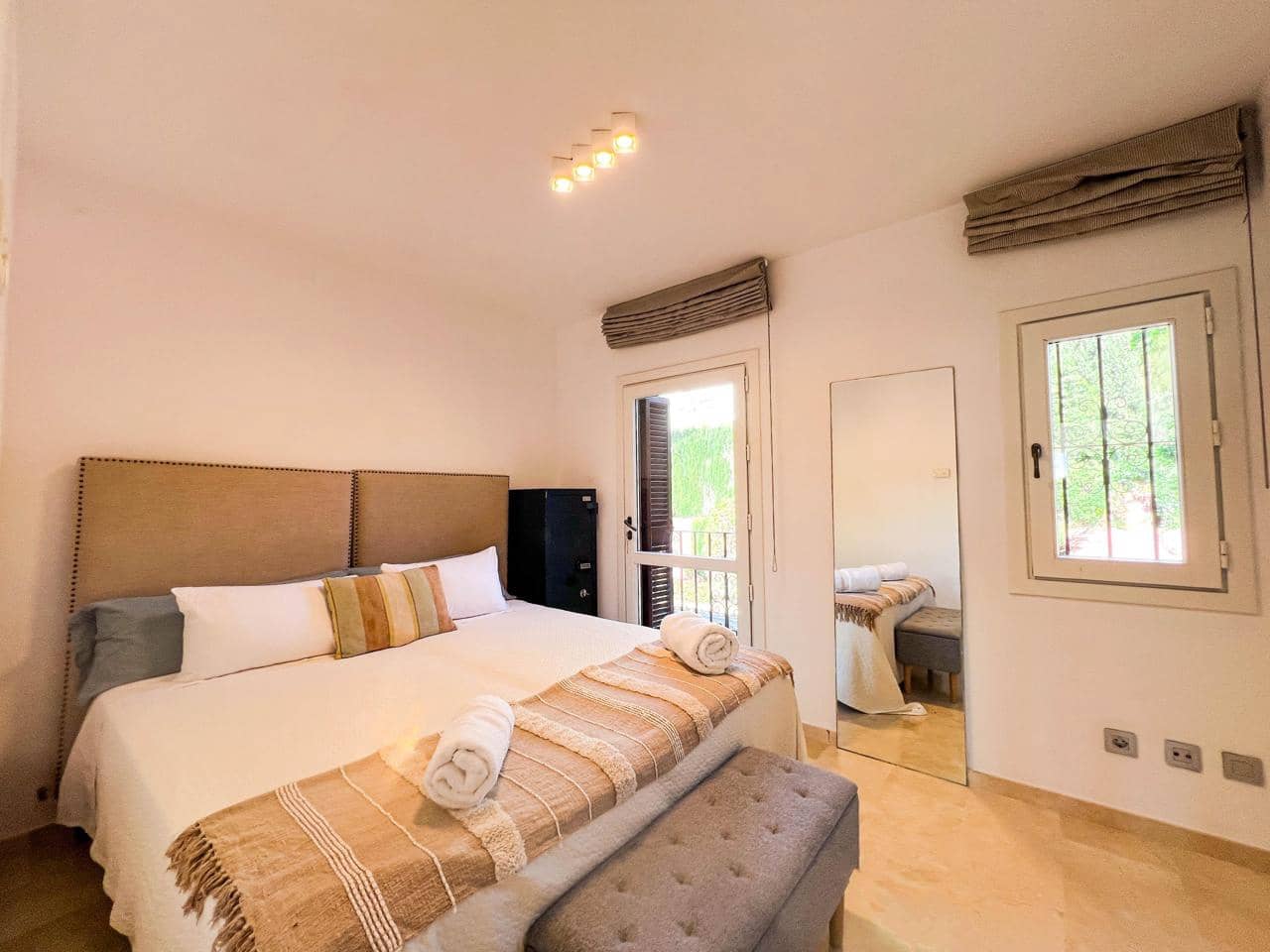 6 slaapkamer Villa te koop in Marbella met zwembad garage - € 1.600.000 (Ref: 9525944)