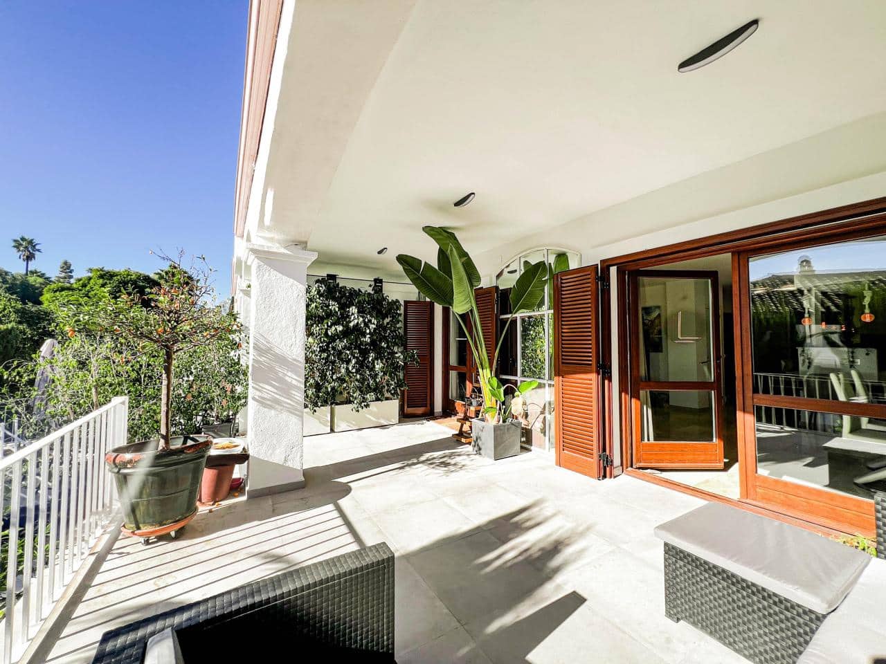 6 slaapkamer Villa te koop in Marbella met zwembad garage - € 1.600.000 (Ref: 9525944)