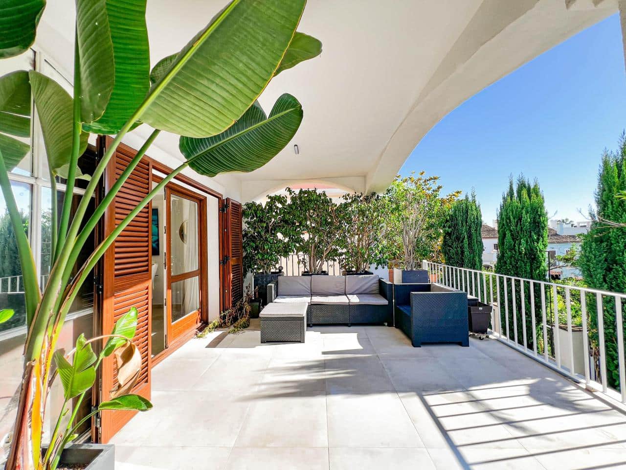 6 slaapkamer Villa te koop in Marbella met zwembad garage - € 1.600.000 (Ref: 9525944)