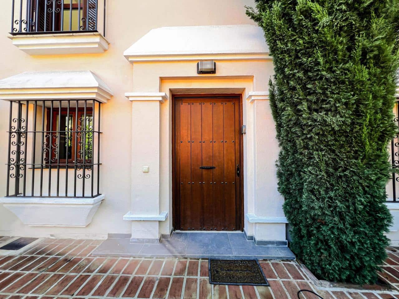 6 slaapkamer Villa te koop in Marbella met zwembad garage - € 1.600.000 (Ref: 9525944)