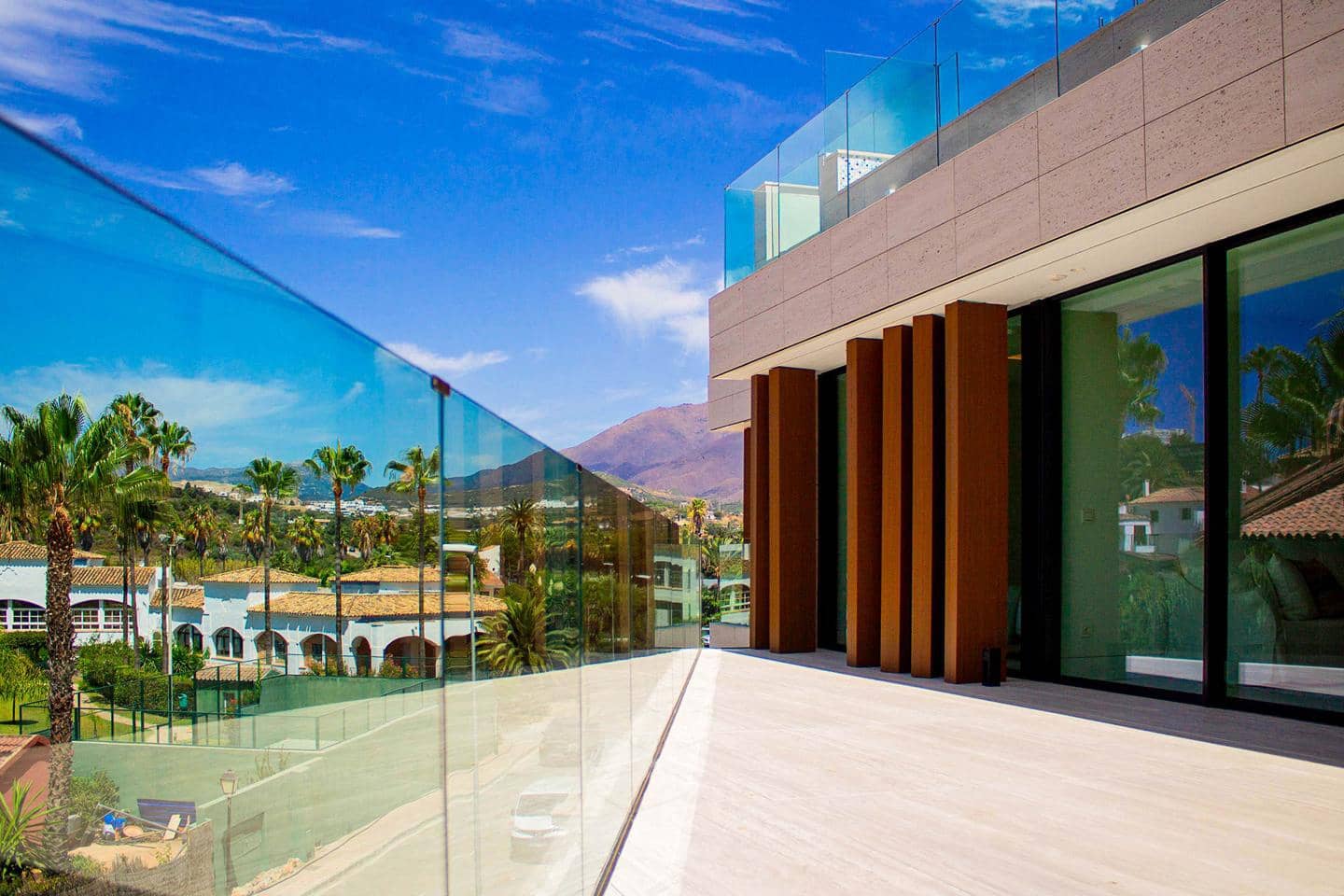 3 quarto Apartamento para venda em Estepona com piscina garagem - 2 950 000 € (Ref: 9528016)