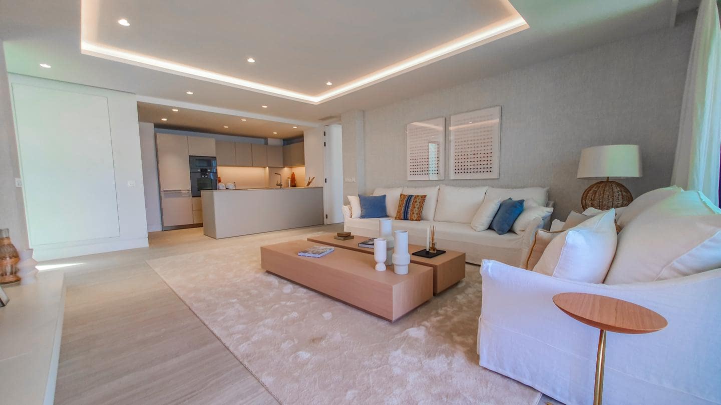 2 quarto Apartamento para venda em Estepona com garagem - 995 000 € (Ref: 9528017)