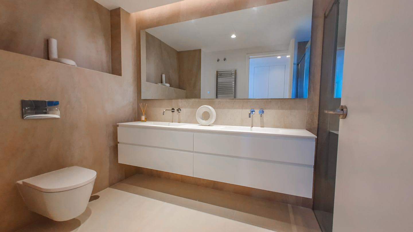 2 quarto Apartamento para venda em Estepona com garagem - 995 000 € (Ref: 9528017)