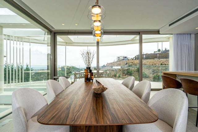 4 bedroom Flat for sale in La Quinta, Benahavís with pool garage - € 2,290,000 (Ref: 9528432)