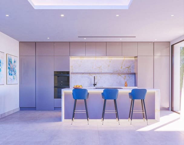 Chalet de 3 habitaciones en Estepona Golf, Estepona en venta con piscina garaje - 1.550.000 € (Ref: 9528838)