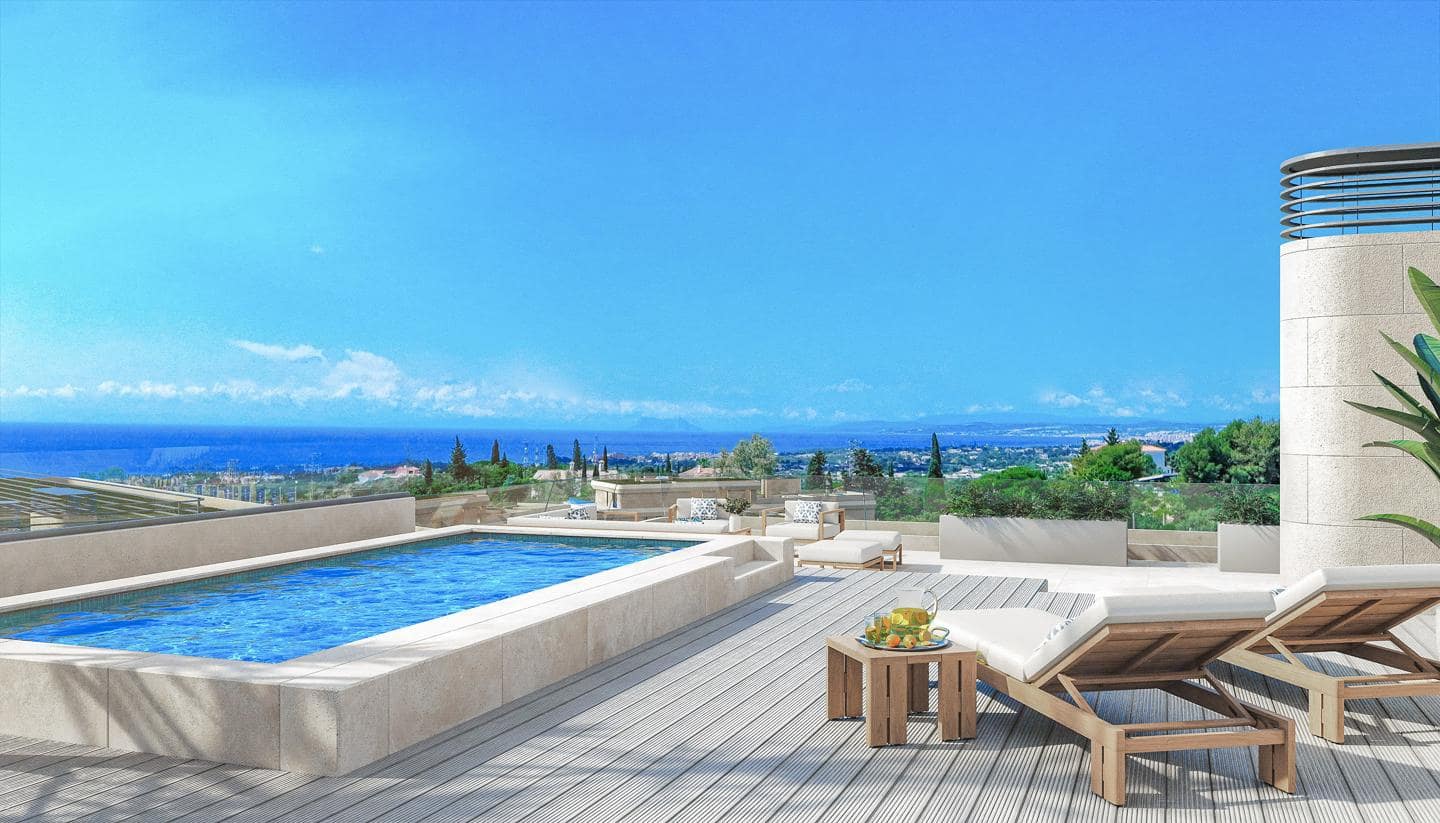 Piso de 3 habitaciones en Estepona en venta con piscina garaje - 792.000 € (Ref: 9529104)