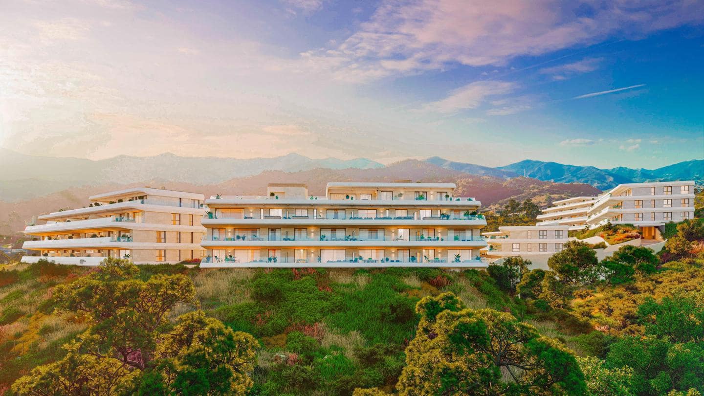 Piso de 3 habitaciones en Estepona en venta con piscina garaje - 792.000 € (Ref: 9529104)