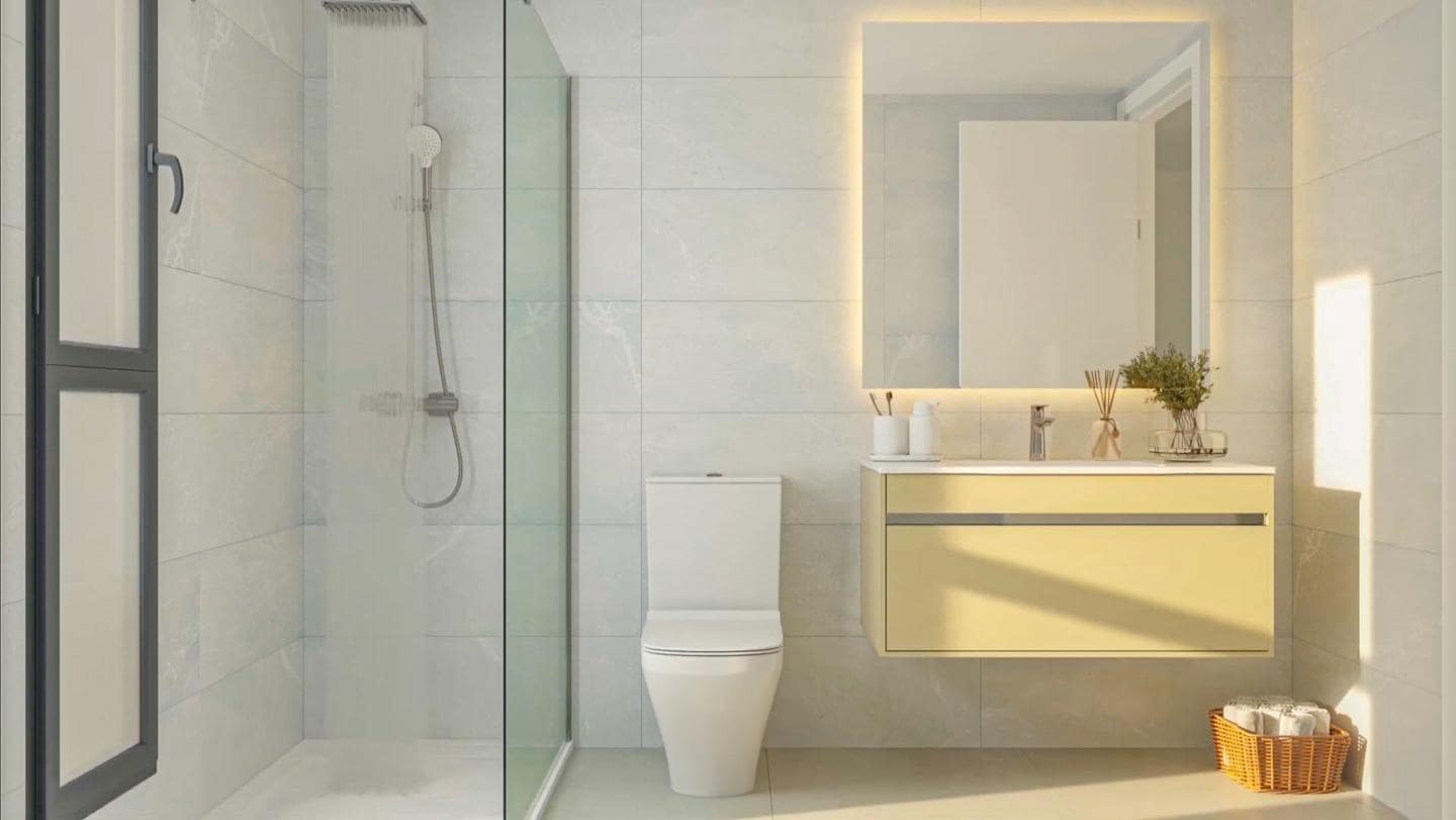 Piso de 3 habitaciones en Estepona en venta con piscina garaje - 772.000 € (Ref: 9529105)